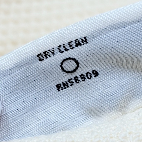 NOBLE EXCELLENCE Replacement Euro Pillow Sham Textured Matelassé Scalloped Edge - Picture 8 of 8